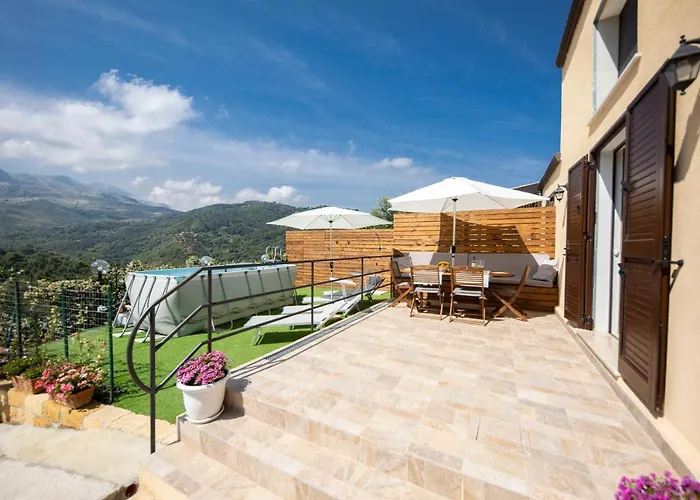 Baronessa 度假居 切法卢